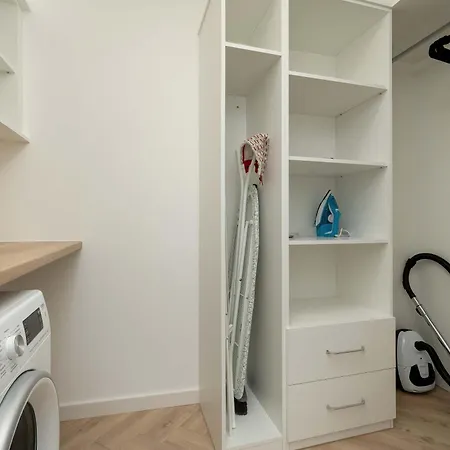 Apartment Near Centre Of Wroclaw With Ac And Parking By Renters Prestige Exterior photo