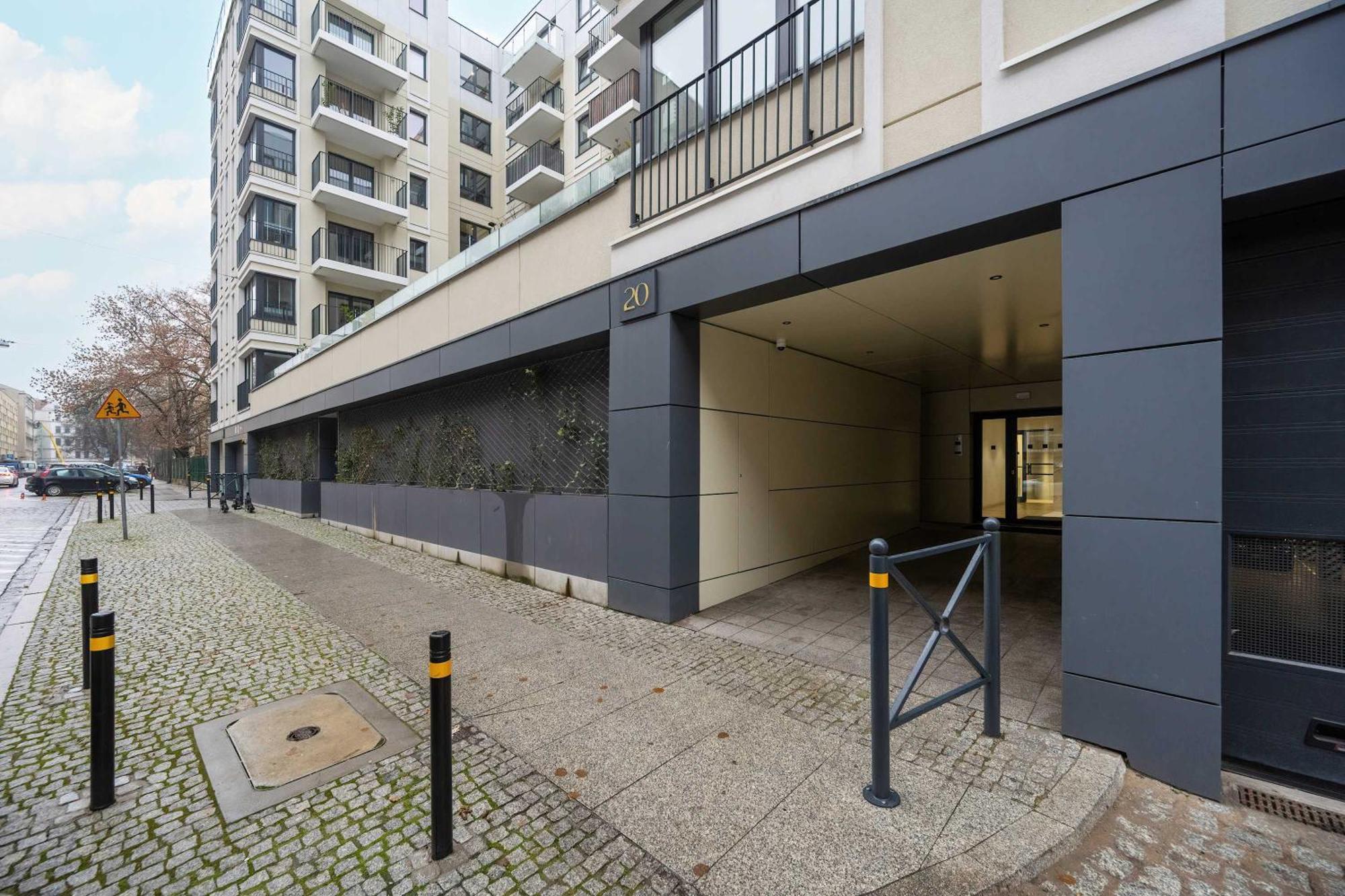 Near Centre Of With Ac And Parking By Renters Prestige Wroclaw