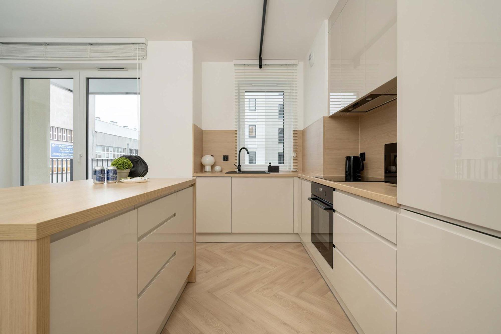 Near Centre Of With Ac And Parking By Renters Prestige * Wroclaw